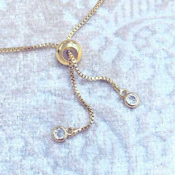 Brand New Eye Candy Set of 2 Gold Tone Adjustable Bracelets Hearts Clovers - Picture 5 of 13